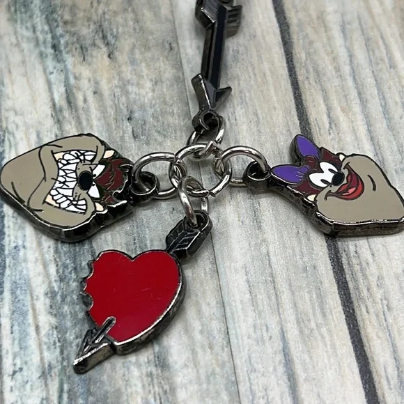 ⭐️🌸Vintage Tasmanian Devil cartoon keychain looney toons Y2K - Picture 2 of 7
